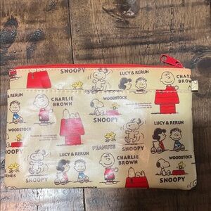 Peanuts Red and White Zippered Pouch